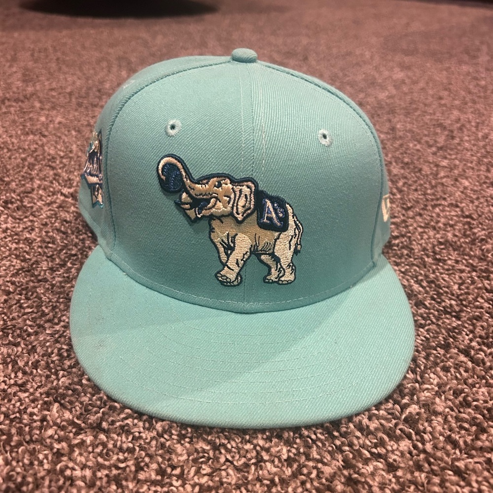 Size 7 1/2 Oakland A’s 1989 World Series baseball cap.